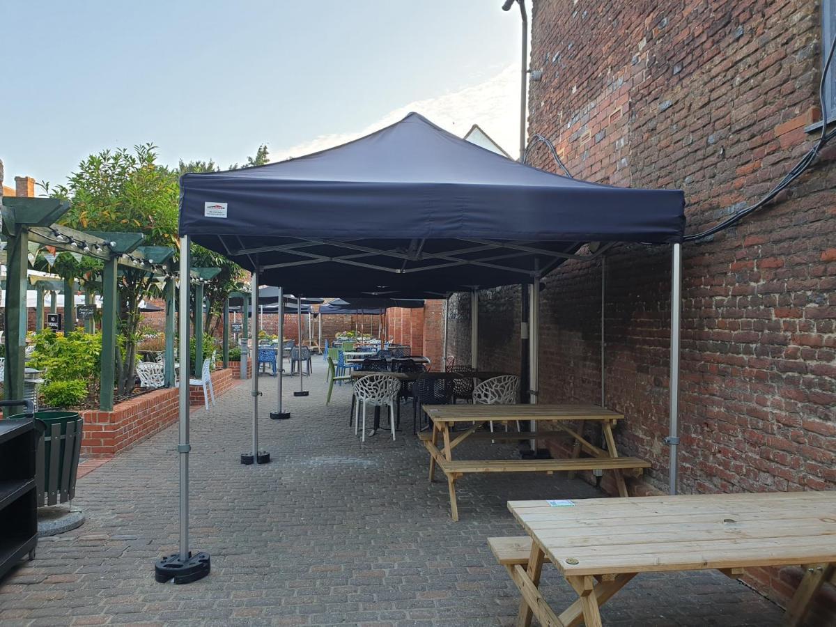 The Catherine Wheel Wetherspoon Hotel Henley-on-Thames Exterior foto