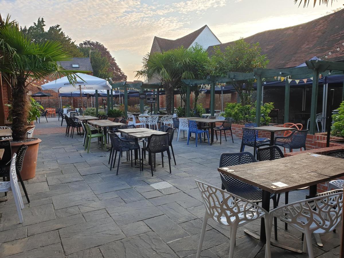 The Catherine Wheel Wetherspoon Hotel Henley-on-Thames Exterior foto