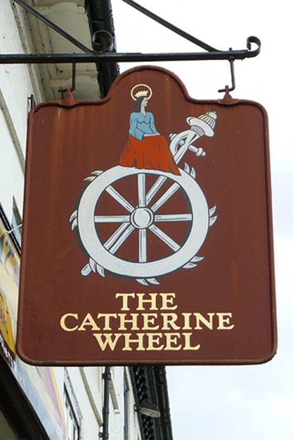 The Catherine Wheel Wetherspoon Hotel Henley-on-Thames Exterior foto