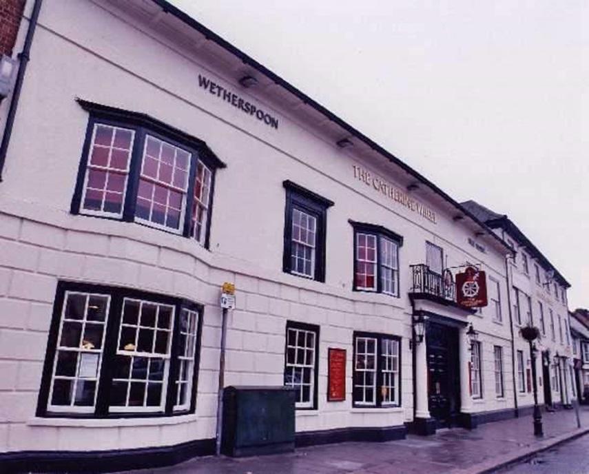 The Catherine Wheel Wetherspoon Hotel Henley-on-Thames Exterior foto