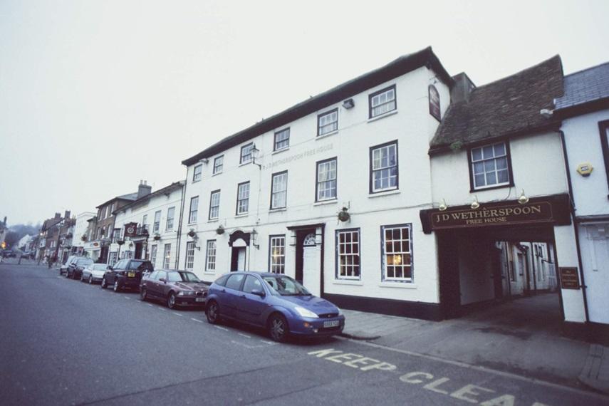 The Catherine Wheel Wetherspoon Hotel Henley-on-Thames Exterior foto